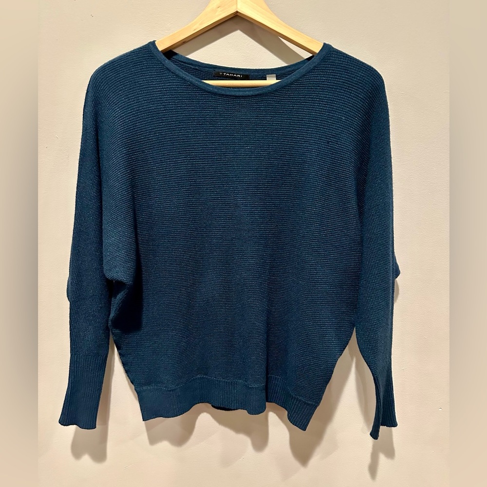 T Tahari women’s dolman sleeve thermal sweater | Size Small | Dark teal color